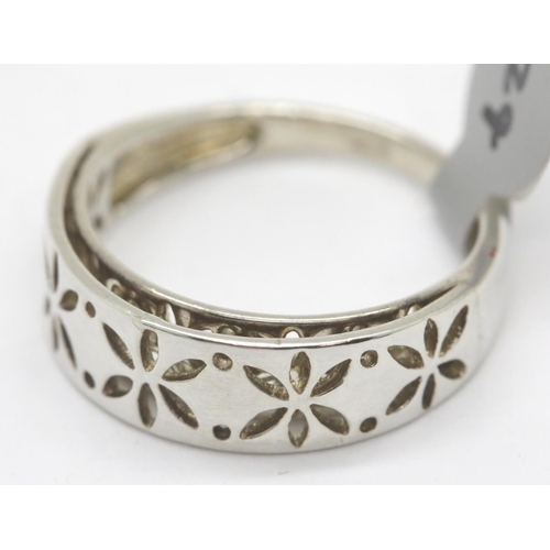 1032 - Silver fancy design ring, size R. P&P Group 1 (£14+VAT for the first lot and £1+VAT for subsequent l... 