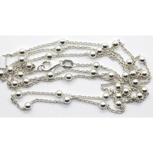 1184 - Silver delicate ball and trace charm, L: 69 cm. P&P Group 1 (£14+VAT for the first lot and £1+VAT fo... 