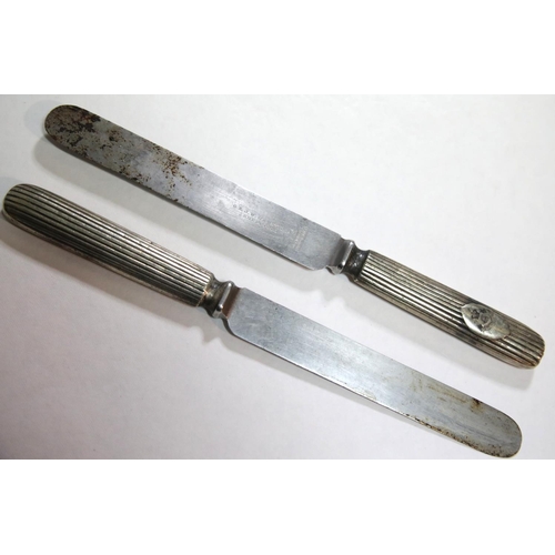 1601 - Two Victorian 4th Battalion Dorset Regiment silver plate and steel cutlery knives. P&P Group 1 (£14+... 