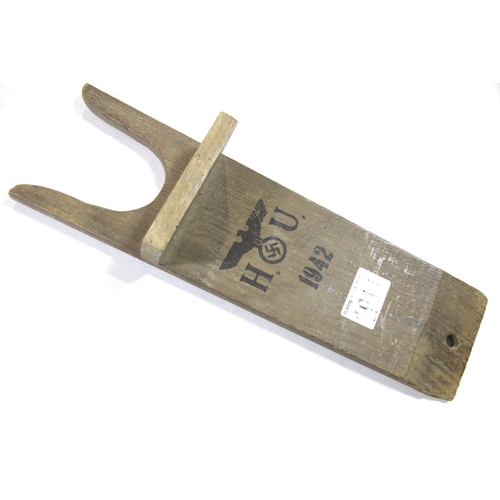 1614 - German WWII style boot beetle stamped 1942, L: 34 cm. P&P Group 1 (£14+VAT for the first lot and £1+... 