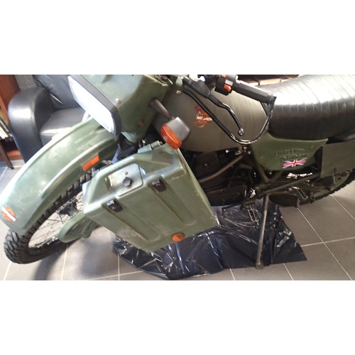 1501 - Harley Davidson MT 348CC petrol military motorbike, complete with side compartment for a SA80 and tw... 