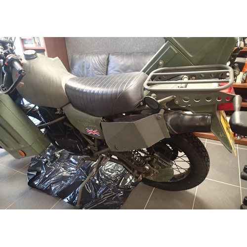 1501 - Harley Davidson MT 348CC petrol military motorbike, complete with side compartment for a SA80 and tw... 