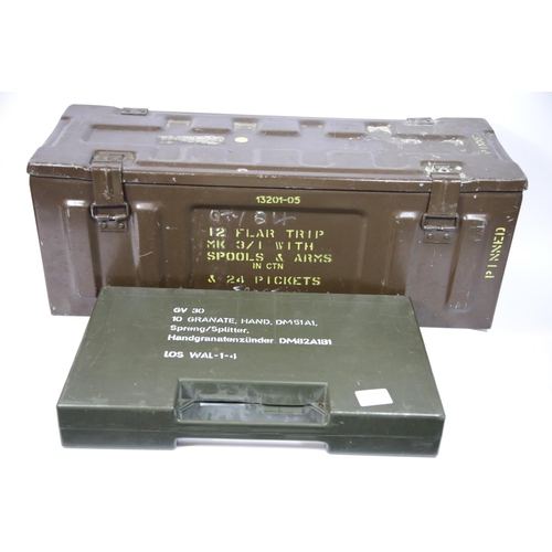 1591a - Large British steel ammunition box and a post war plastic German army spares box
 P&P Group 3 (£25+V... 