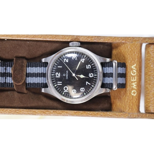 1576 - A gentleman's stainless steel British Military Omega RAF pilots wristwatch dated 1956, with black di... 