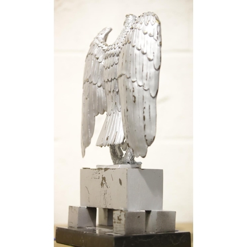 1578 - German Third Reich style impressive and large cast bronze eagle, silvered and raised on a stepped pl... 