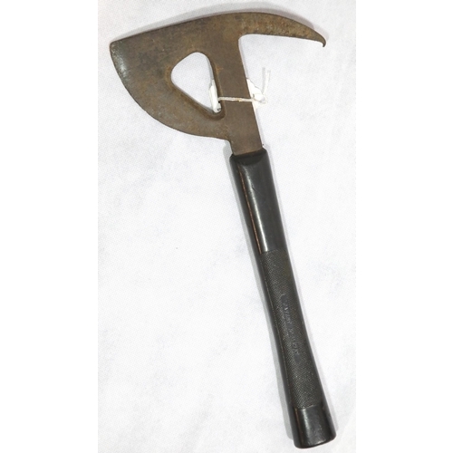 1621 - WWII style Horsa Glider escape axe, these are similar to the RAF examples with the exeption of these... 