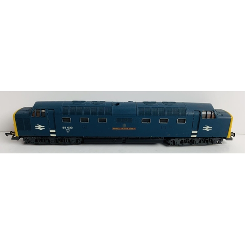 876 - Lima OO Gauge Class 55 Deltic 'Royal Scots Grey' BR Blue - Unboxed. P&P Group 2 (£18+VAT for the fir... 