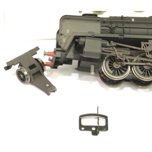 1059 - Hornby R2248 class 9F BR black 92239, weathered. P&P Group 1 (£14+VAT for the first lot and £1+VAT f... 