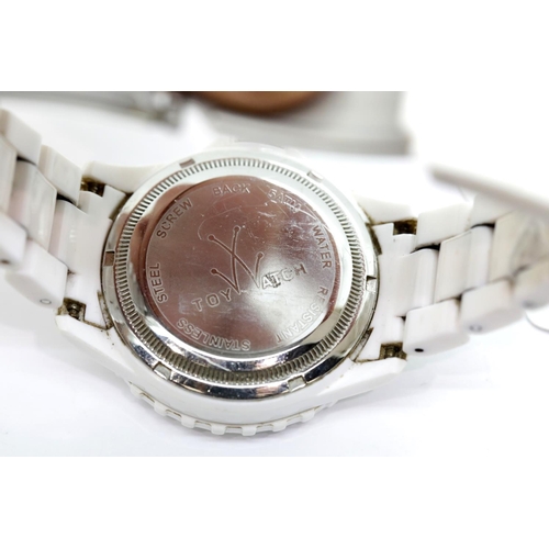 1219 - Ladies quartz movement Toy Watch Professional on matching strap. P&P Group 1 (£14+VAT for the first ... 