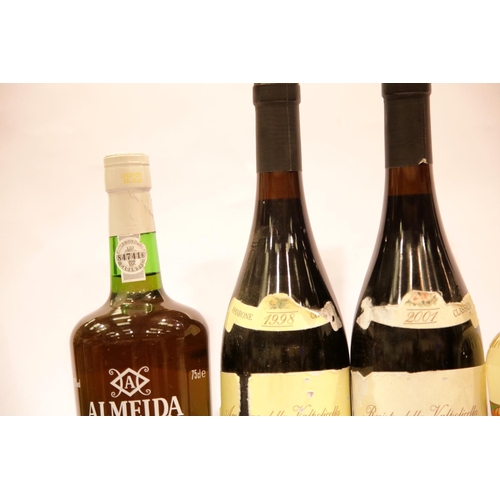 1437 - Four bottles of mixed alcohol including Wines, Sherry and Peach liqueur. P&P Group 3 (£25+VAT for th... 