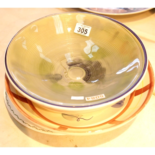 305 - Two large ceramic bowls, a glass bowl and a charger. This lot is not available for in-house P&P.