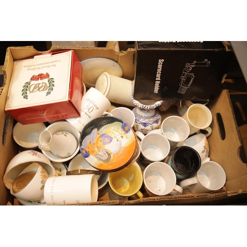 347 - Box of mixed ceramics. This lot is not available for in-house P&P.
