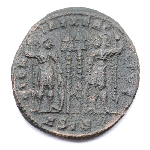 1366 - Roman Bronze AE18 - Constantine with Standing Centurions - Siscia mint. P&P Group 1 (£14+VAT for the... 