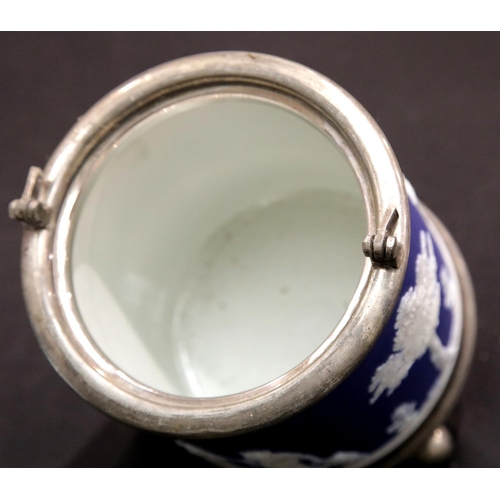 1483 - Chrome plated Wedgwood blue jasperware biscuit barrel with broken handle.  P&P Group 2 (£18+VAT for ... 