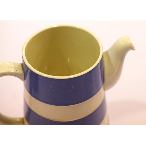 1523 - Large blue & white TG Green Cornishware coffee pot, H: 20 cm. P&P Group 2 (£18+VAT for the first lot... 