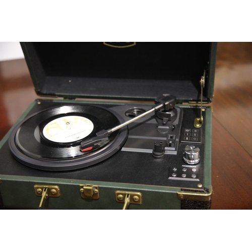 1558 - Green GPO Ambassador Briefcase 3 speed record player USB recorder; built in twin stereo speakers; Bl... 