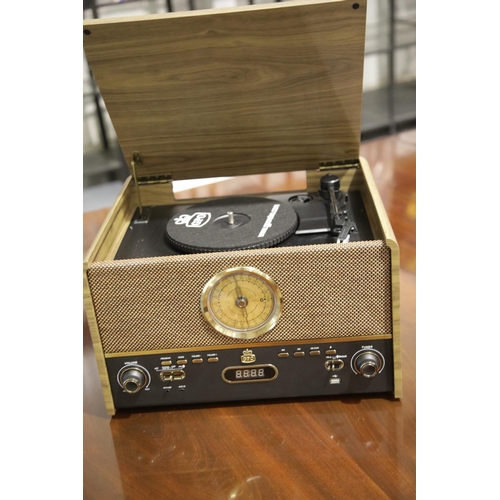 1563 - GPO Maestro Music Centre; 3 speed turntable: 33/45/78; MP3 / USB Player; Bluetooth; FM radio; wooden... 