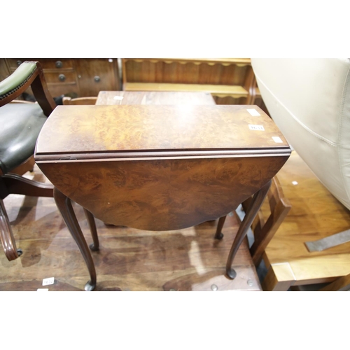 1631 - Small walnut drop leaf table with shaped top, H: 64 cm. This lot is not available for in-house P&P.