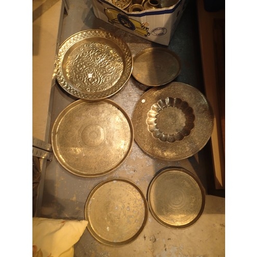 332 - Box of mixed brass including chargers. This lot is not available for in-house P&P.