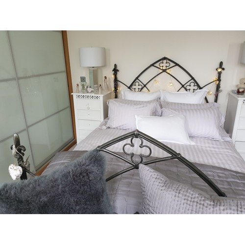 1601 - Wrought iron gothic type double bed head and bed end. This lot is not available for in-house P&P.