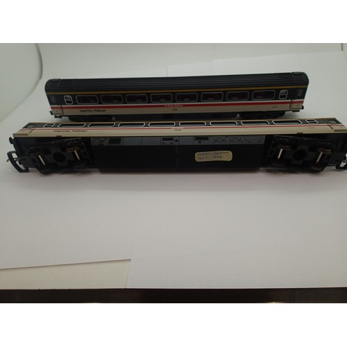 892 - 4x Lima OO Gauge Intercity PULLMAN Livery Coaches - All Boxed. P&P Group 2 (£18+VAT for the first lo... 