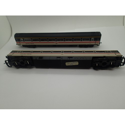 892 - 4x Lima OO Gauge Intercity PULLMAN Livery Coaches - All Boxed. P&P Group 2 (£18+VAT for the first lo... 