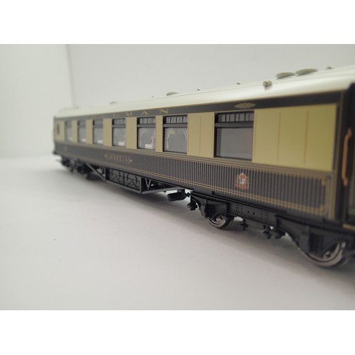 917 - 2x Hornby Pullman Coaches with Lights - To Include: R4421 Octavia, R4423 Aurelia - Both Boxed. P&P G... 