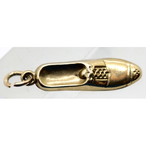 1642 - Vintage 1970s 9ct gold shoe charm. P&P Group 1 (£14+VAT for the first lot and £1+VAT for subsequent ... 