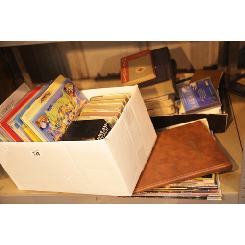 125 - Large quantity of vintage books. This lot is not available for in-house P&P