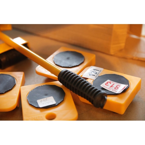 131 - Four wheel furniture lifting and moving kit (unused). P&P Group 1 (£14+VAT for the first lot and £1+... 