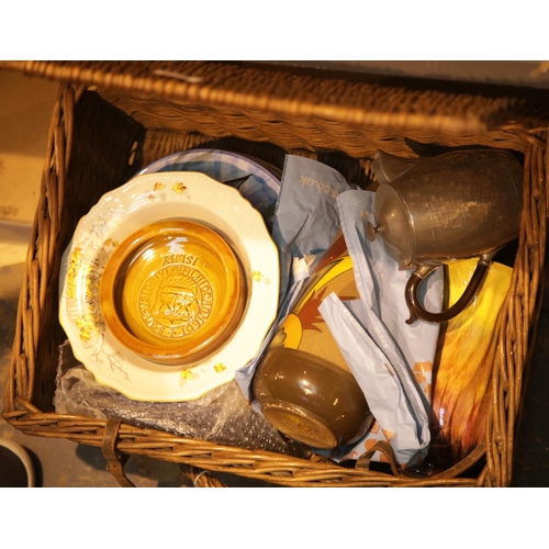 260 - Basket of mixed ceramics. This lot is not available for in-house P&P.