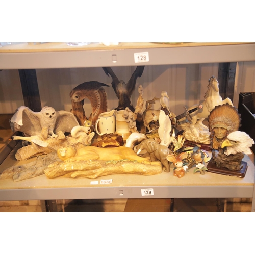 129 - Shelf of assorted ornaments. This lot is not available for in-house P&P.