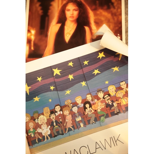 134 - Brinke Stevens hand signed poster size publicity shot c1993, H: 61 cm x W: 46 cm. P&P Group 1 (£14+V... 