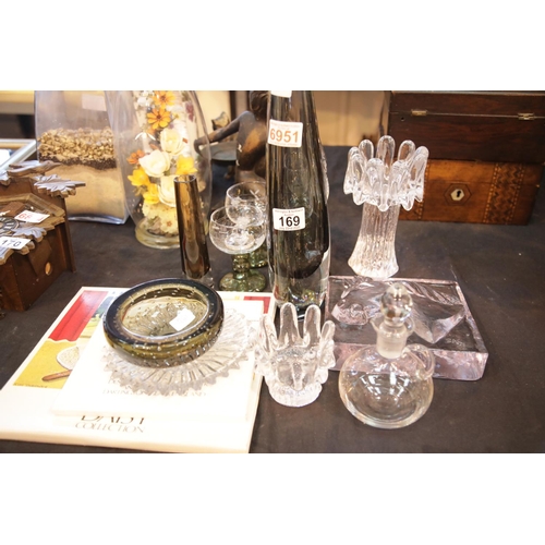 169 - Collection of mixed glassware including signed art vase. This lot is not available for in-house P&P.
