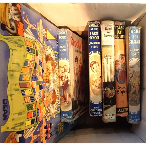 125 - Large quantity of vintage books. This lot is not available for in-house P&P