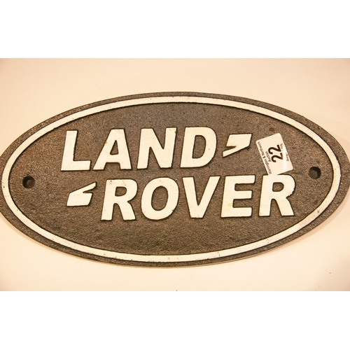 22 - Cast iron Land Rover sign, 34 x 17 cm. P&P Group 2 (£18+VAT for the first lot and £2+VAT for subsequ... 