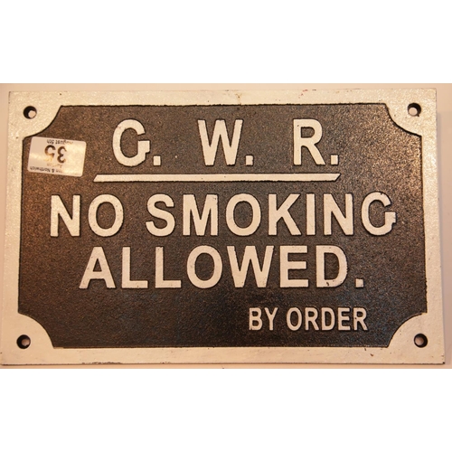 35 - Cast iron GWR sign, 30 x 19 cm. P&P Group 2 (£18+VAT for the first lot and £2+VAT for subsequent lot... 