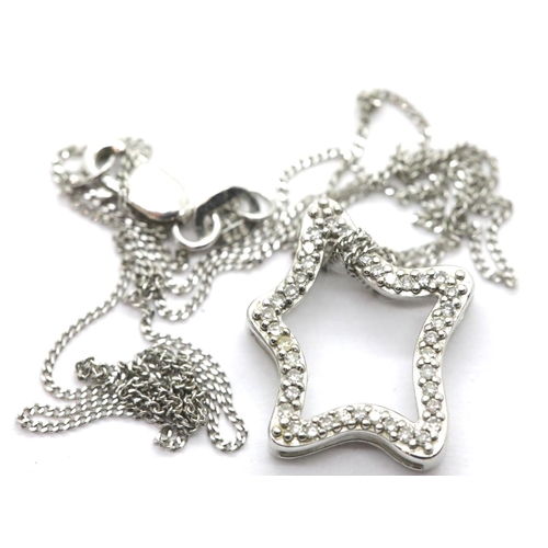 1152 - 9ct white gold diamond set pendant on a 9ct white gold chain, L: 40 cm, 2.8g. P&P Group 1 (£14+VAT f... 