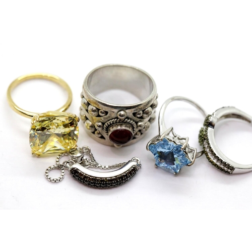 1180 - Five silver rings, mainly stone set, varying sizes. P&P Group 1 (£14+VAT for the first lot and £1+VA... 