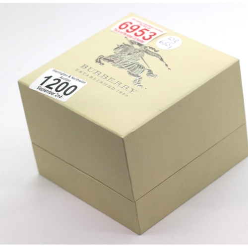 1200 - Boxed gents Burberry calendar wristwatch. P&P Group 1 (£14+VAT for the first lot and £1+VAT for subs... 