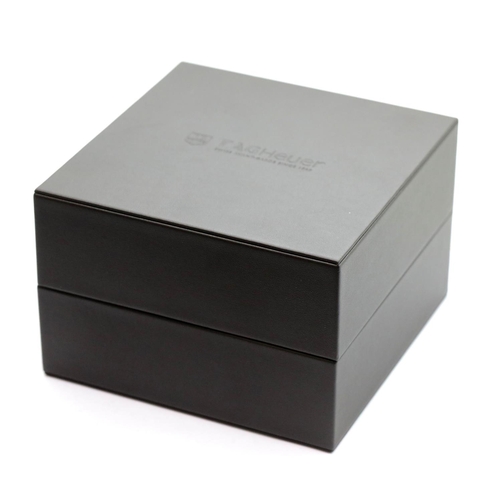 1162 - Gents Tag Heuer link Calibre S chronograph in box with quartz movement, model no CAT 7010, stainless... 