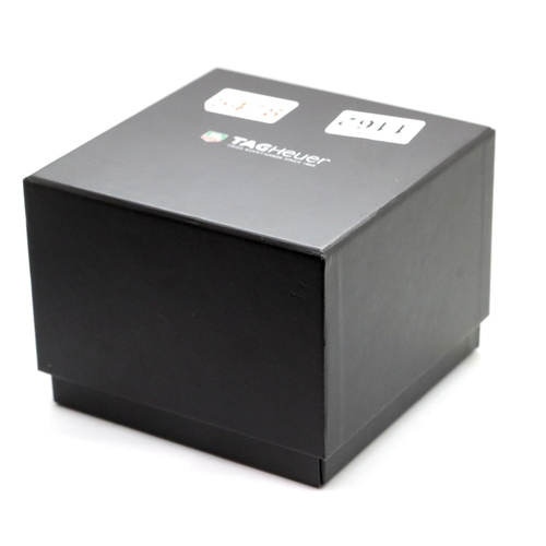 1162 - Gents Tag Heuer link Calibre S chronograph in box with quartz movement, model no CAT 7010, stainless... 