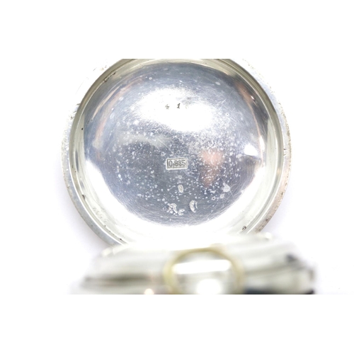 1159 - 935 silver pocket watch. P&P Group 1 (£14+VAT for the first lot and £1+VAT for subsequent lots)