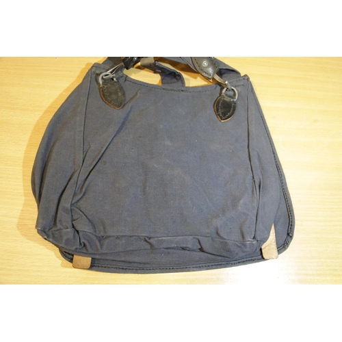 3169 - German WWII type Luftschutz (Hamburg) Medics Bread Bag Satchel. P&P Group 2 (£18+VAT for the first l... 