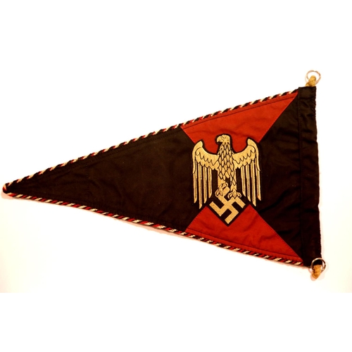 3020 - German WWII type Panzer pennant, L: 38 cm. P&P Group 1 (£14+VAT for the first lot and £1+VAT for sub... 