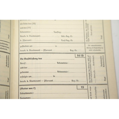 3042 - German Third Reich type Ahnenpass canvas covered book, unused. P&P Group 1 (£14+VAT for the first lo... 