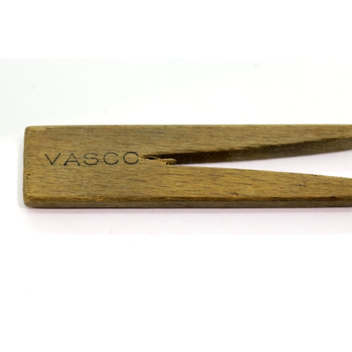 3151 - German WWII type SS marked wooden clothes peg by Vasco dated 1939. P&P Group 1 (£14+VAT for the firs... 