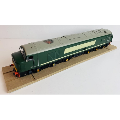 2030 - Heljan O Gauge 45011 BR Green WSYP & Grey Roof - Un Run in Box - Still Mounted on Plinth with Detail... 