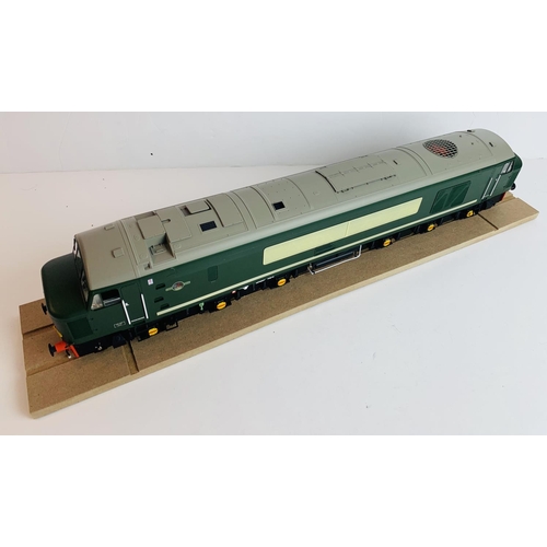 2030 - Heljan O Gauge 45011 BR Green WSYP & Grey Roof - Un Run in Box - Still Mounted on Plinth with Detail... 