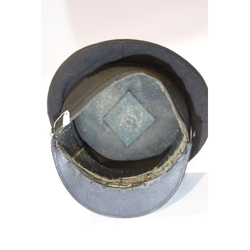 3202 - German WWII type Zeppelin Crew Peaked Cap. P&P Group 2 (£18+VAT for the first lot and £3+VAT for sub... 